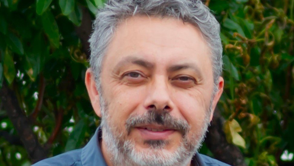 Illustration - Rémy Bazzali, tête de liste de LO à Marseille : « Les travailleurs font tout fonctionner dans la société »