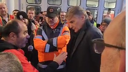 Illustration Usine bloquée, Guido Dumarey interpellé par les grévistes