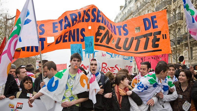 Illustration - non aux suppressions de classes