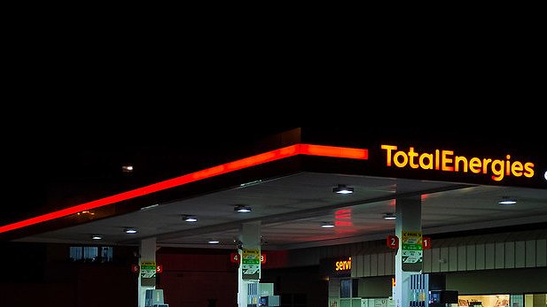 Illustration - les discours et les actes