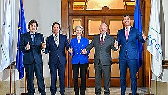 Illustration accord entre vautours