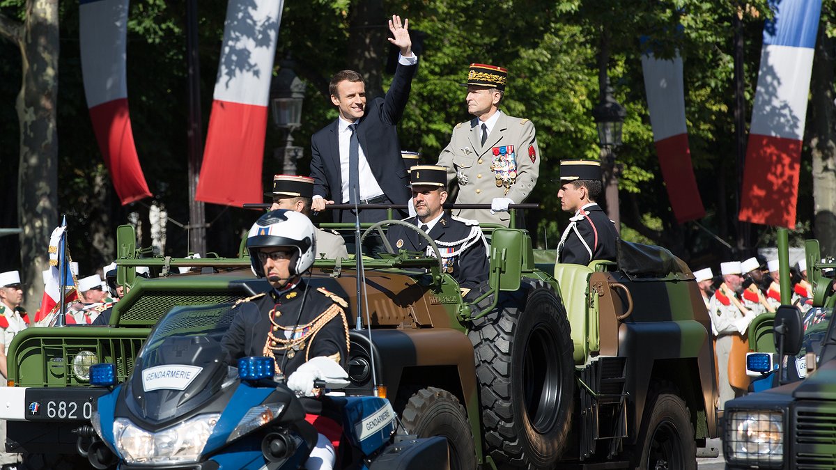 Illustration NE MARCHONS PAS DERRIÈRE LE CLAIRON QUI SONNE