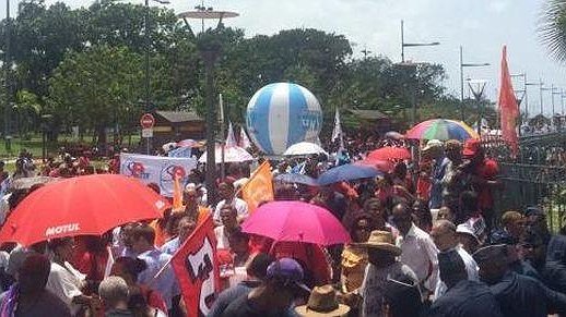 Illustration - le mouvement contre le renvoi des contrats aidés fait reculer le gouvernement