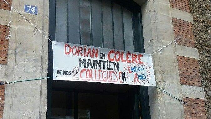 Illustration - contre la suppression de deux emplois aidés