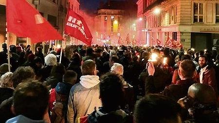 Illustration - La motion de censure  des travailleurs, c’est la grève !