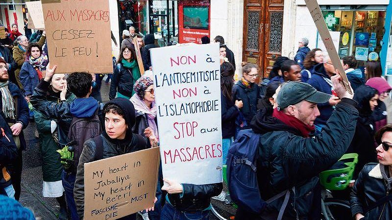 Illustration - Contre l’antisémitisme, le racisme et la xénophobie, et contre les dirigeants de la bourgeoisie qui les attisent !
