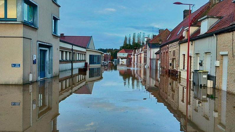 Illustration - catastrophe naturelle et irresponsabilité capitaliste